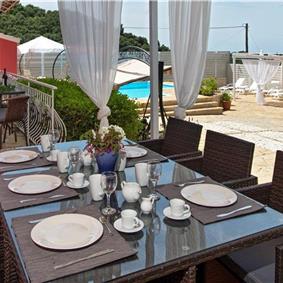 5 bedroom villa with pool & seaview, Perithia, sleeps 10